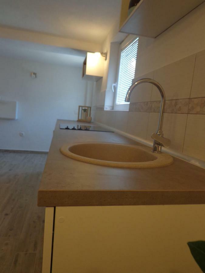 Apartment Ban